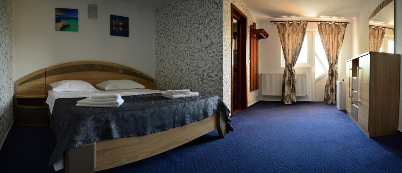 La Mateo Hotel Călimăneşti Bagian luar foto