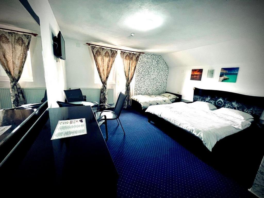 La Mateo Hotel Călimăneşti Bagian luar foto