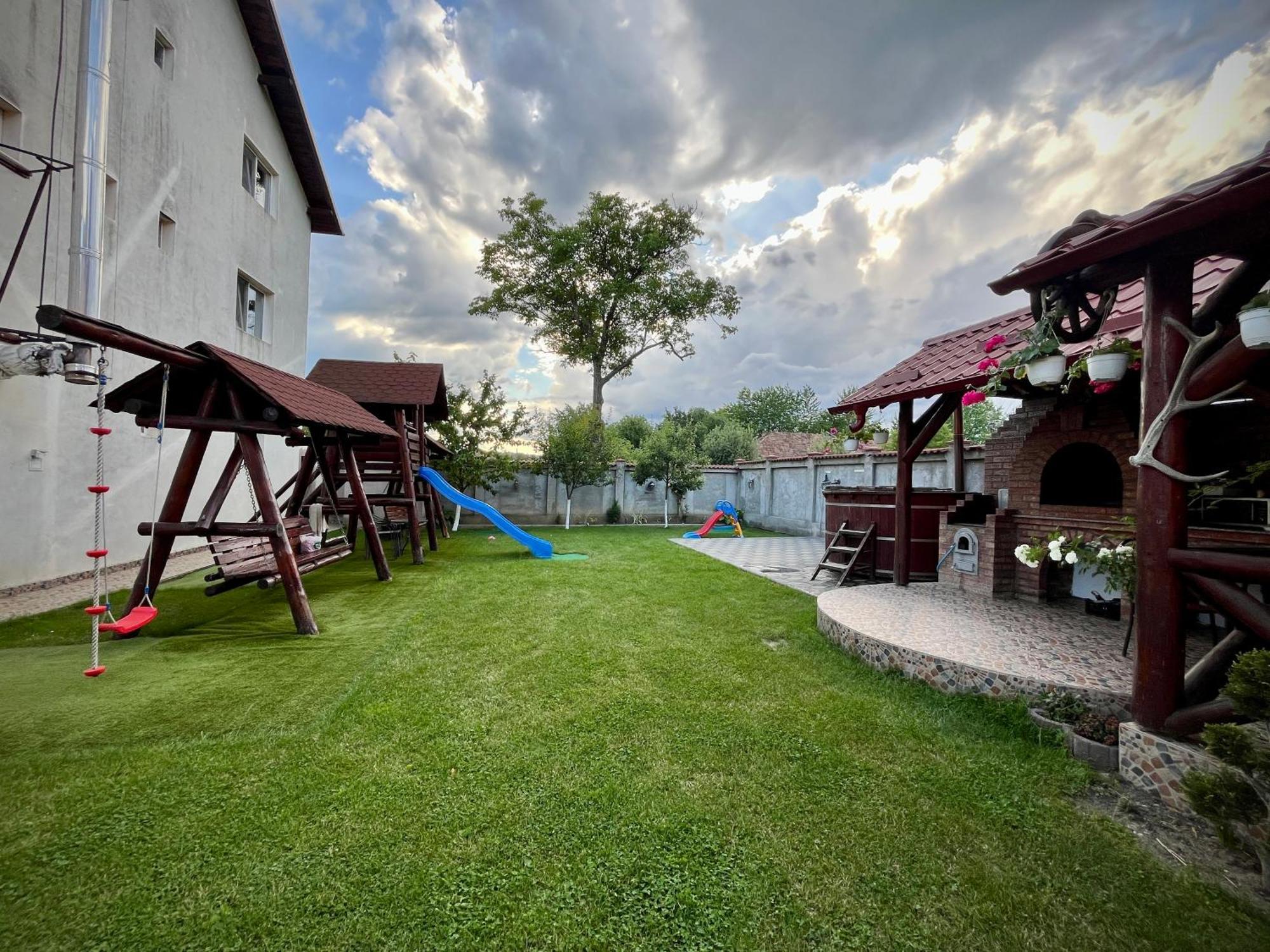 La Mateo Hotel Călimăneşti Bagian luar foto