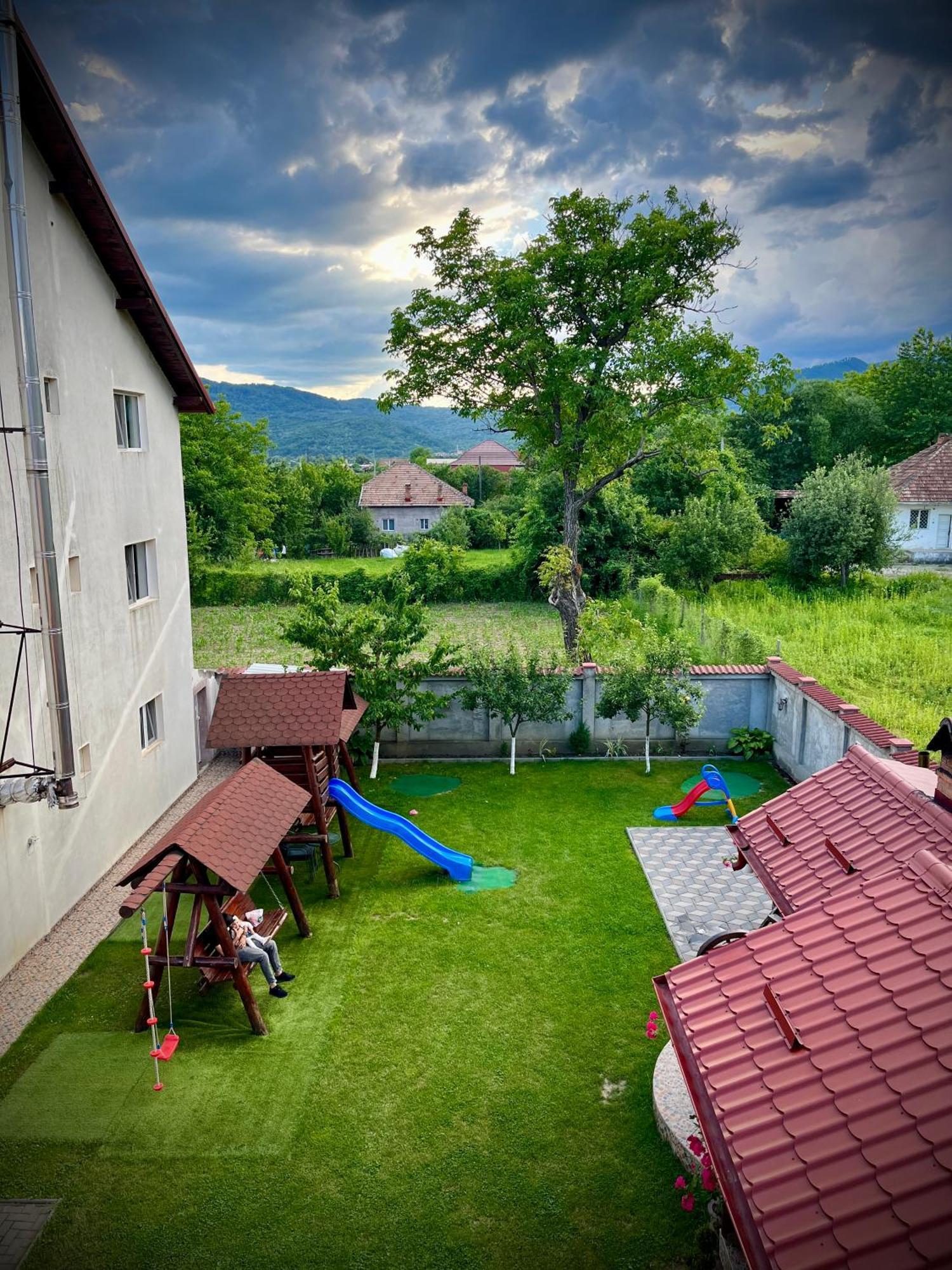 La Mateo Hotel Călimăneşti Bagian luar foto